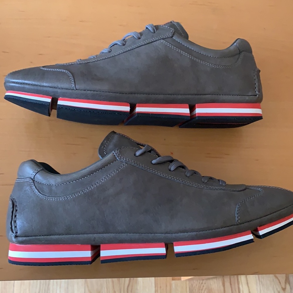 Classic PRADA sneakers in Cool Grey, Sz. US 10.5! - Picture 2 of 8